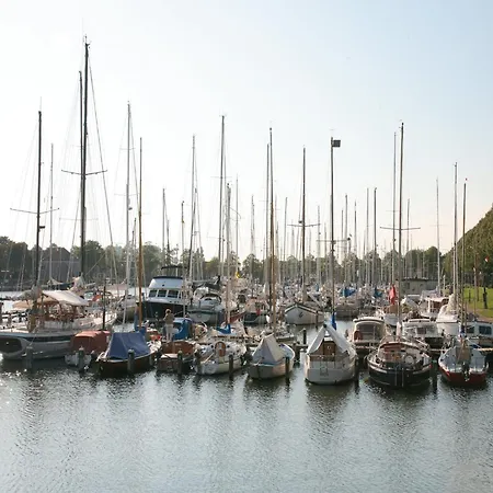 Holiday home Beautiful House With Jetty Near Ijsselmeer *
